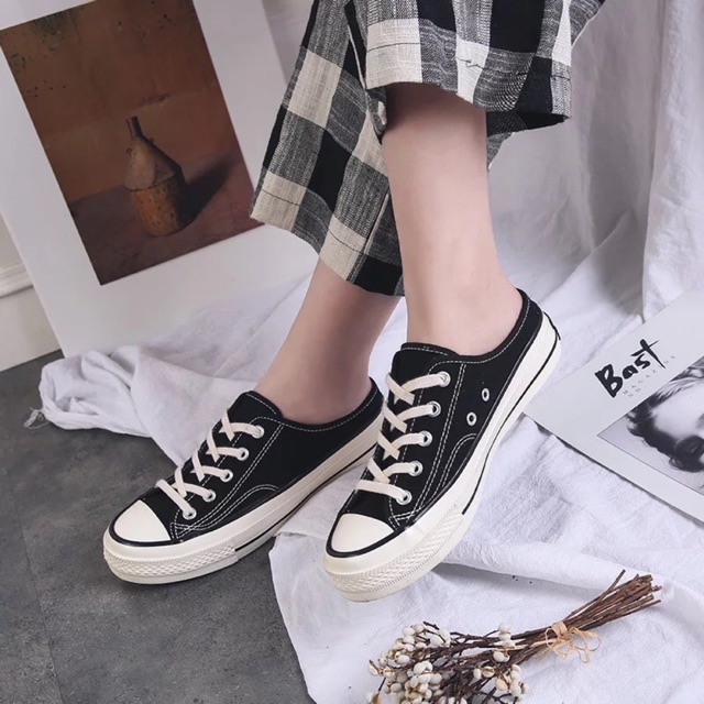 Giày sneaker hở gót
