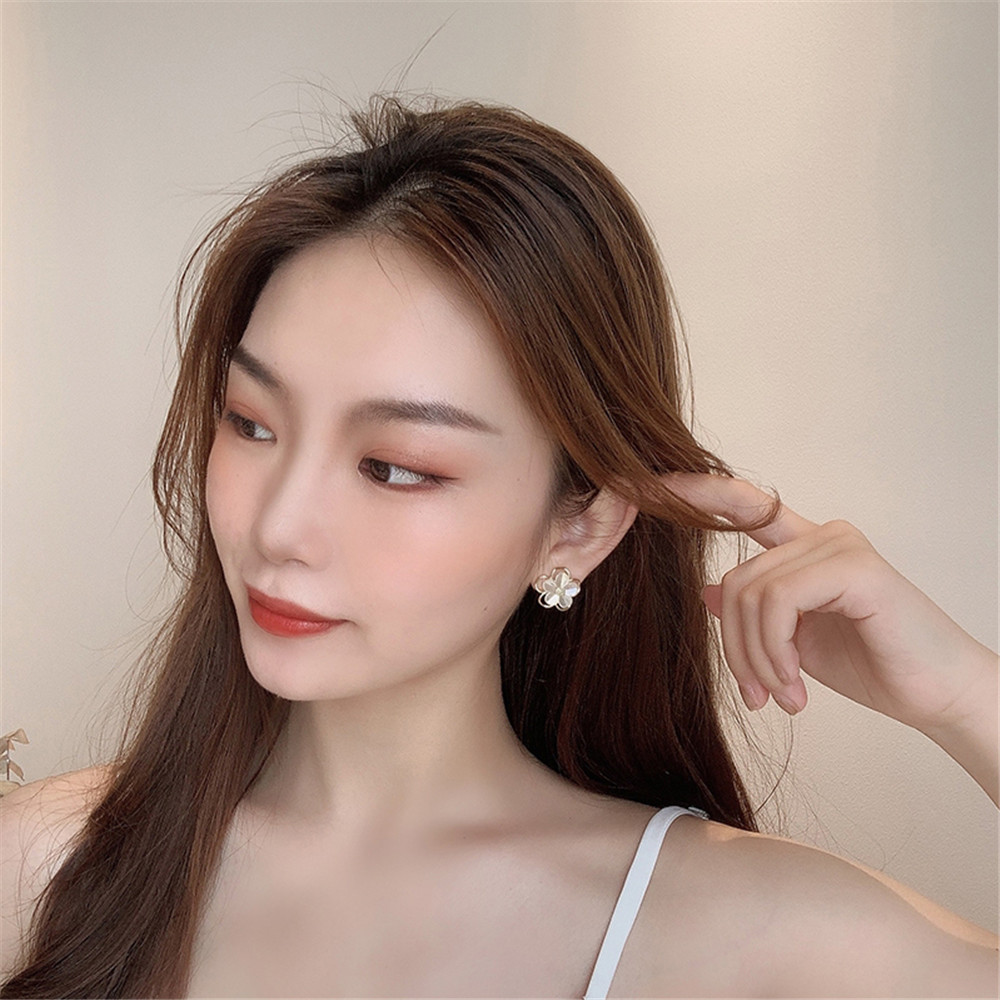 1 Đôi Bông Tai Hình Hoa Phong Cách Vintage Hàn Quốc Dành Cho Nữ