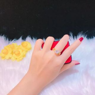 Nhẫn kim cương