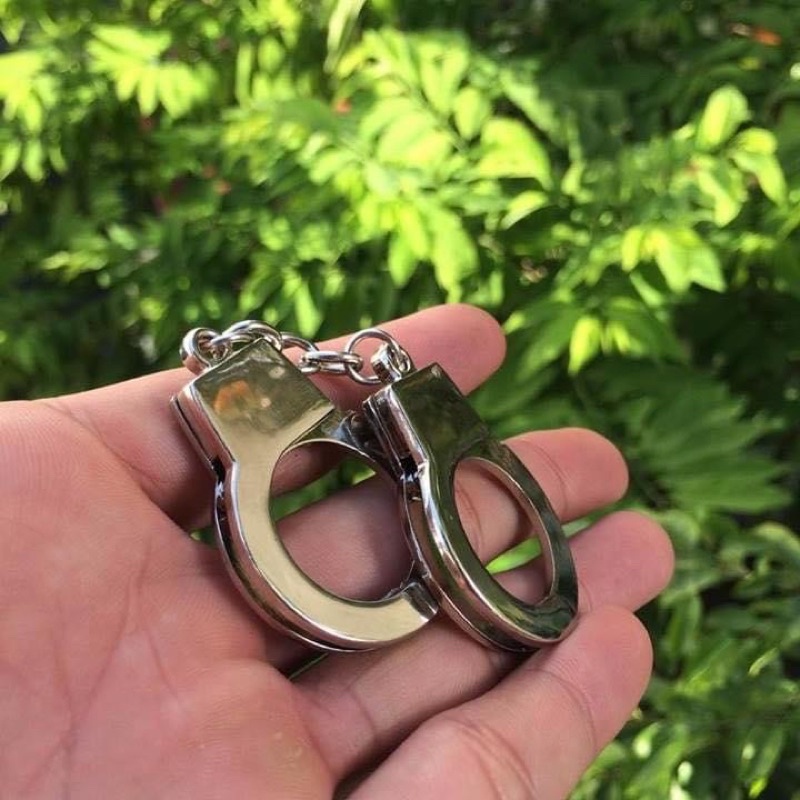 móc khoá còng tay mini sáng tạo
