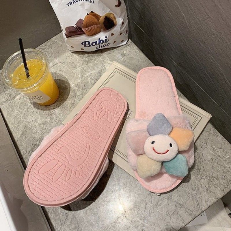 Dép lông mang trong nhà