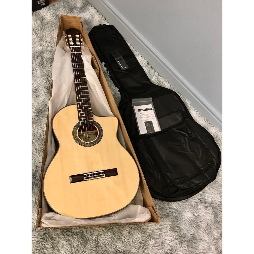 Guitar Classic Aria A-85CWE