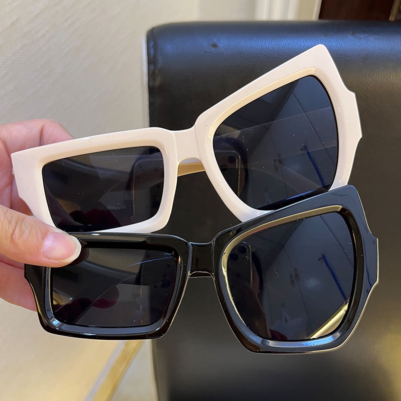 Kính mát gọng nhướng lông mày không đều ngộ nghĩnh phong cách hip hop phương Tây vui nhộn cá tính