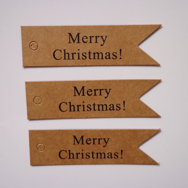 set 10 tag giấy craft Merry Christmas kèm dây size 2 x 7 cm