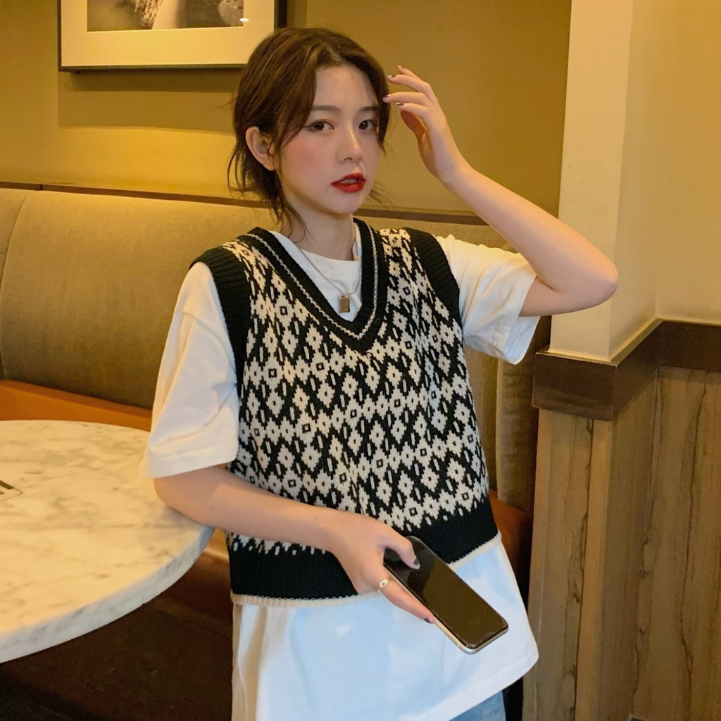Áo gile vintage thổ cẩm theo phong cách Hàn Quốc
