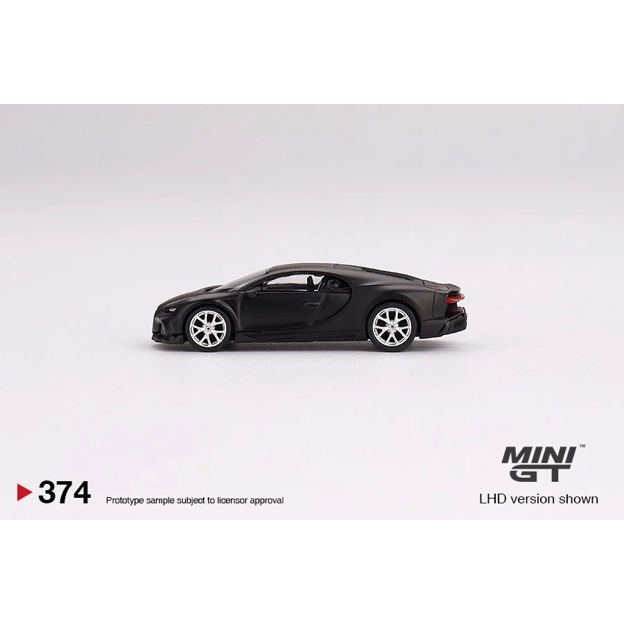 Mô hình xe Bugatti Chiron Super Sport 300+ Matte Black LHD 1:64 MiniGT