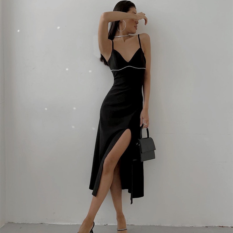 Đầm Hở Lưng Cổ Chữ V Đính Hạt Lấp Lánh Dành Cho Nữ D0310