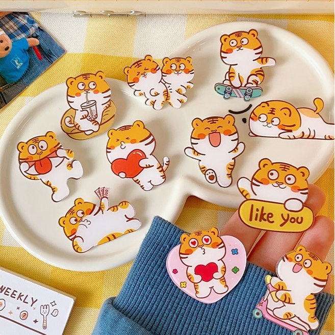 Huy Hiệu Ghim Cài Áo, Cài Balo Túi Xách Trang Trí Hình Hổ Con Dễ Thương