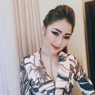 Vòng cổ đính đá sang chảnh