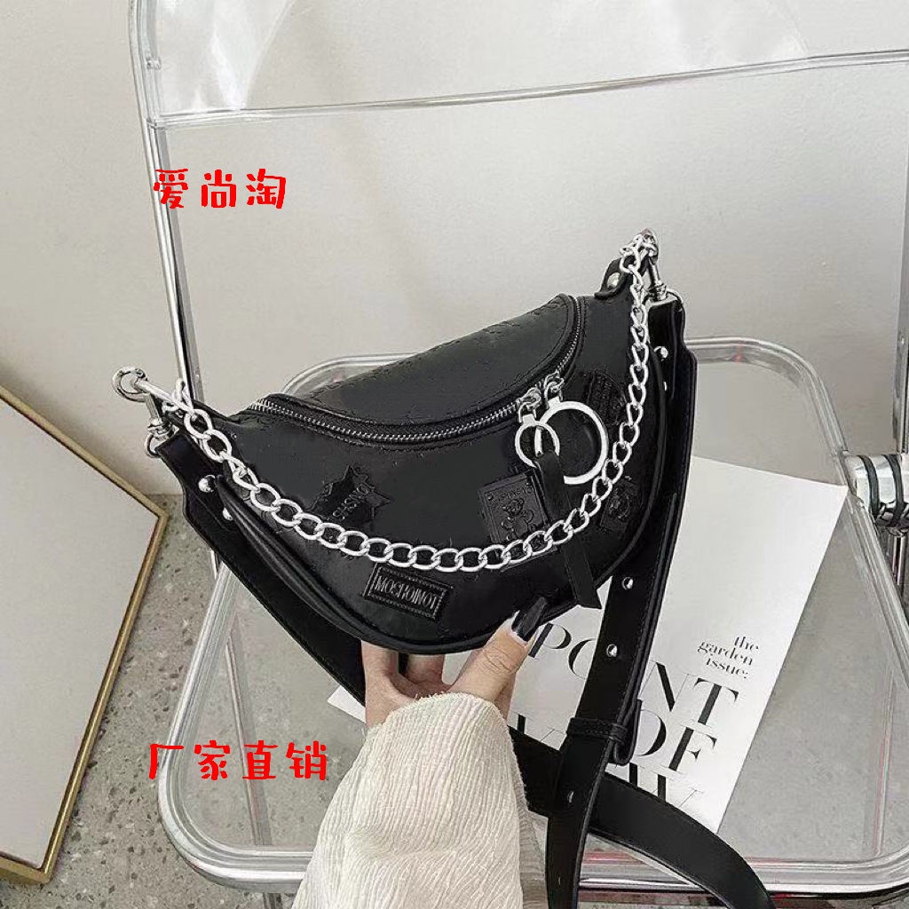 Túi chéo ngực đeo một bên vai phối chuỗi xích vintage thời trang phong cách nước ngoài