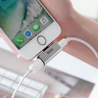 Jack chuyển đổi tai nghe iphone vừa sạc nghe cho iphone 7/7plus/8/8plus/X hoco ls24