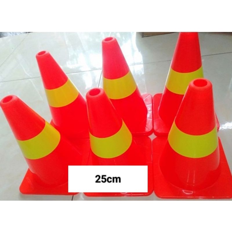 Nấm tập chiến thuật bóng đá,cọc tiêu giao thông 25cm 40cm