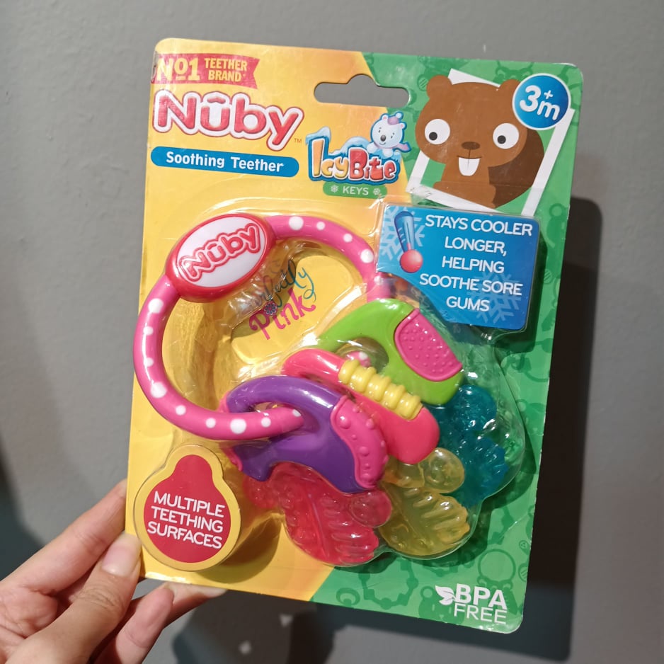 Gặm nướu silicon Nuby cho bé 3M+