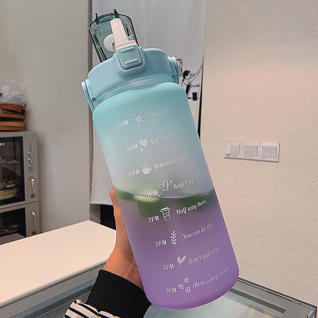 Bình Để Nước 2 Lít Dành Cho Người Lười Có Ống Hút, Vạch Chia Nhắc Giờ