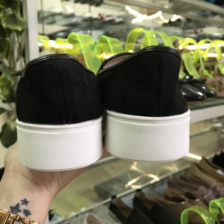 Giày slip on đen