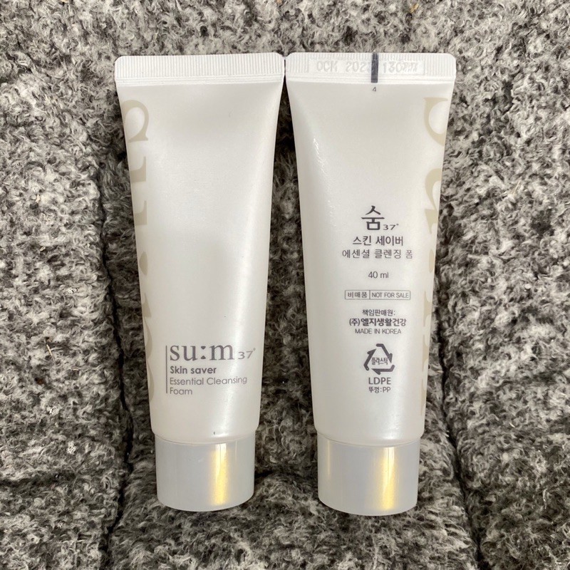 Date 2026 - Sữa rửa mặt su:m37 trắng dạng gel phù hợp da nhạy cảm 40ml