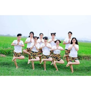 Bộ kỷ yếu áo phông trắng quần hoa quả đi biển