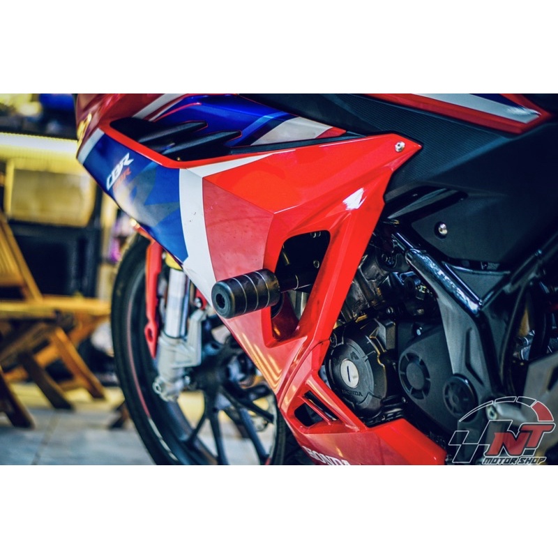 Chống đổ sườn CBR150R 2021 và CBR150R 2022