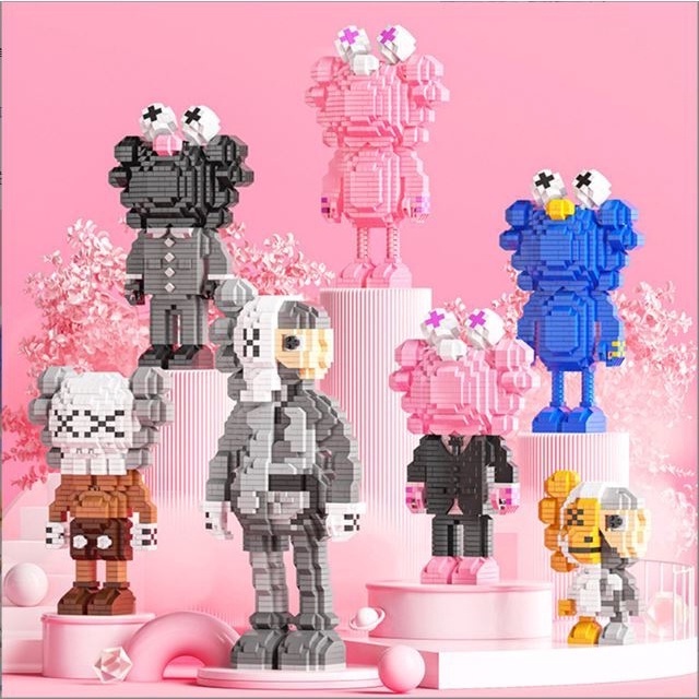 Bộ đồ chơi lắp ráp Lego Kaws mini hơn 800 mảnh ghép sáng tạo độc đáo cho trẻ em tăng khả năng ghi nhớ và sắp xếp