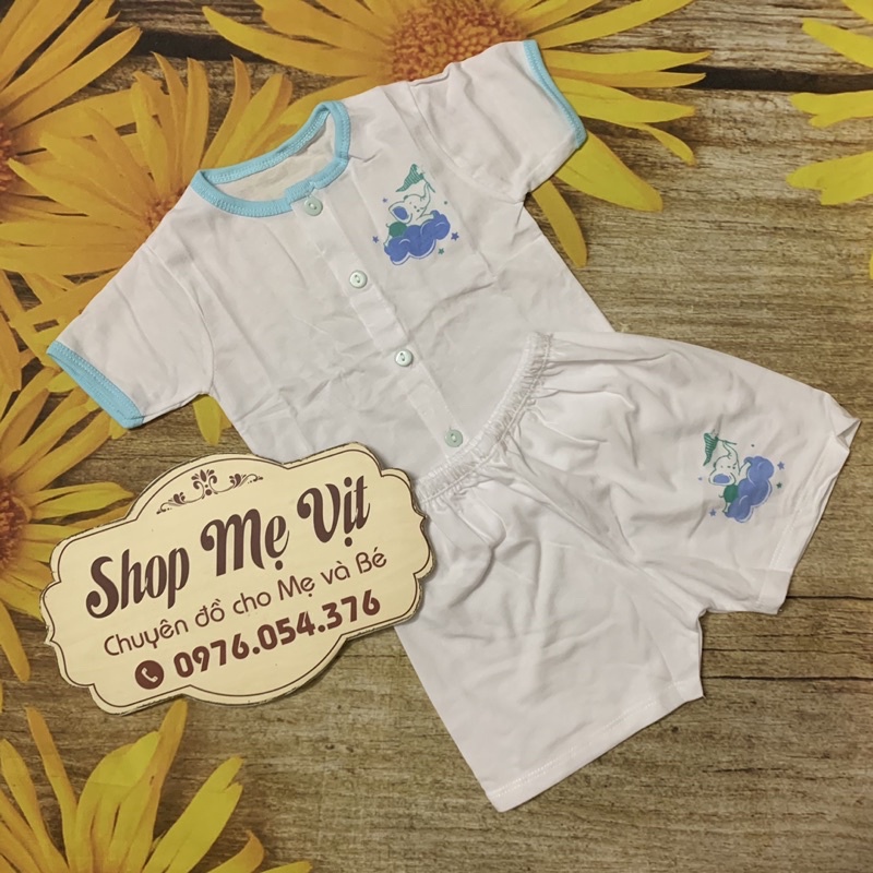 Bộ cộc tay trắng cài giữa Thái Hà Thịnh