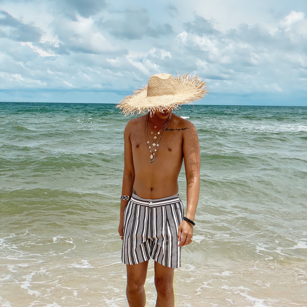 Quần Short Sọc Form Trên Gối