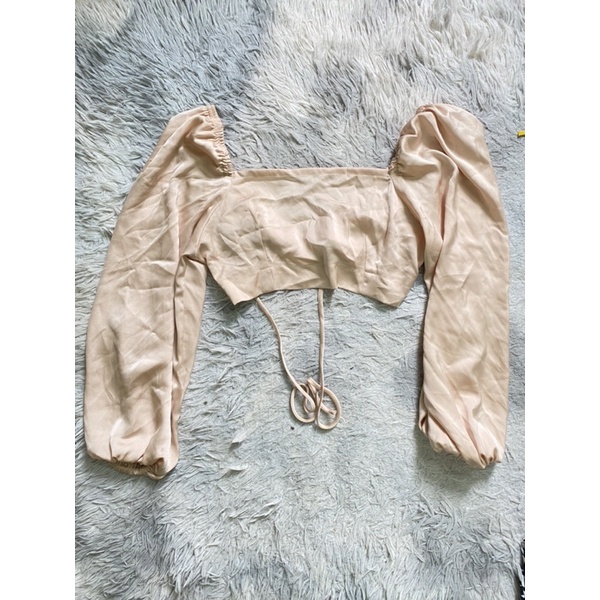 Áo croptop chất lụa màu be
