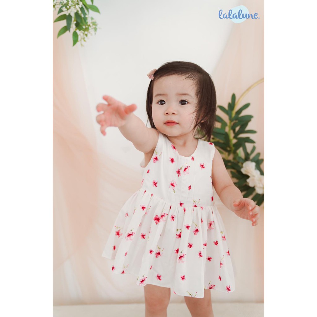 Bodysuit cotton trắng hoa đỏ kèm nón jasmine lalalune cho bé gái từ 6-24 tháng