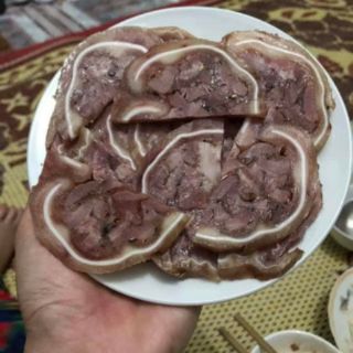 Giò bê (giò me cuốn tai)