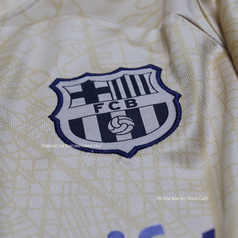 Bộ quần áo đá banh CLB Barca màu kem 2023 hàng cao cấp Thailand