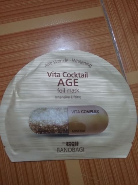 Mặt nạ lá nguyên khối giúp săn chắc da BANOBAGI Vita cocktail Age Foil Mask