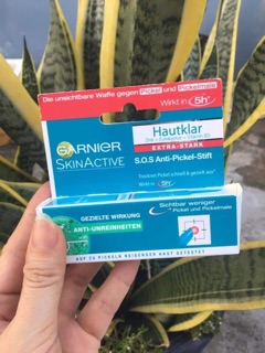 Bút chấm mụn cấp tốc Garnier