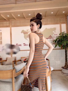 Váy body kẻ tăm