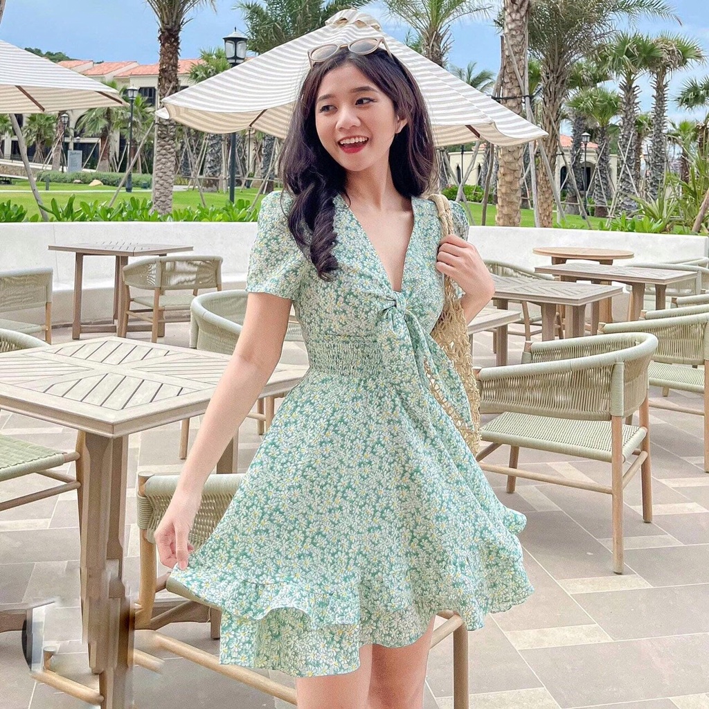 Jumpsuit Bigisze Nữ , Jum Hoa Nhí Cột Nơ Dáng Xòe , Chất Vải Xốp Thái Mát Mịn Phong Cách Nhẹ Nhàng Trẻ Trung 50-90kg