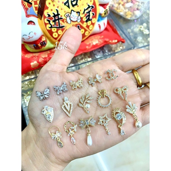 charm móng cao cấp