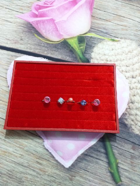 Khay nhung trưng bày nhẩn cao cấp