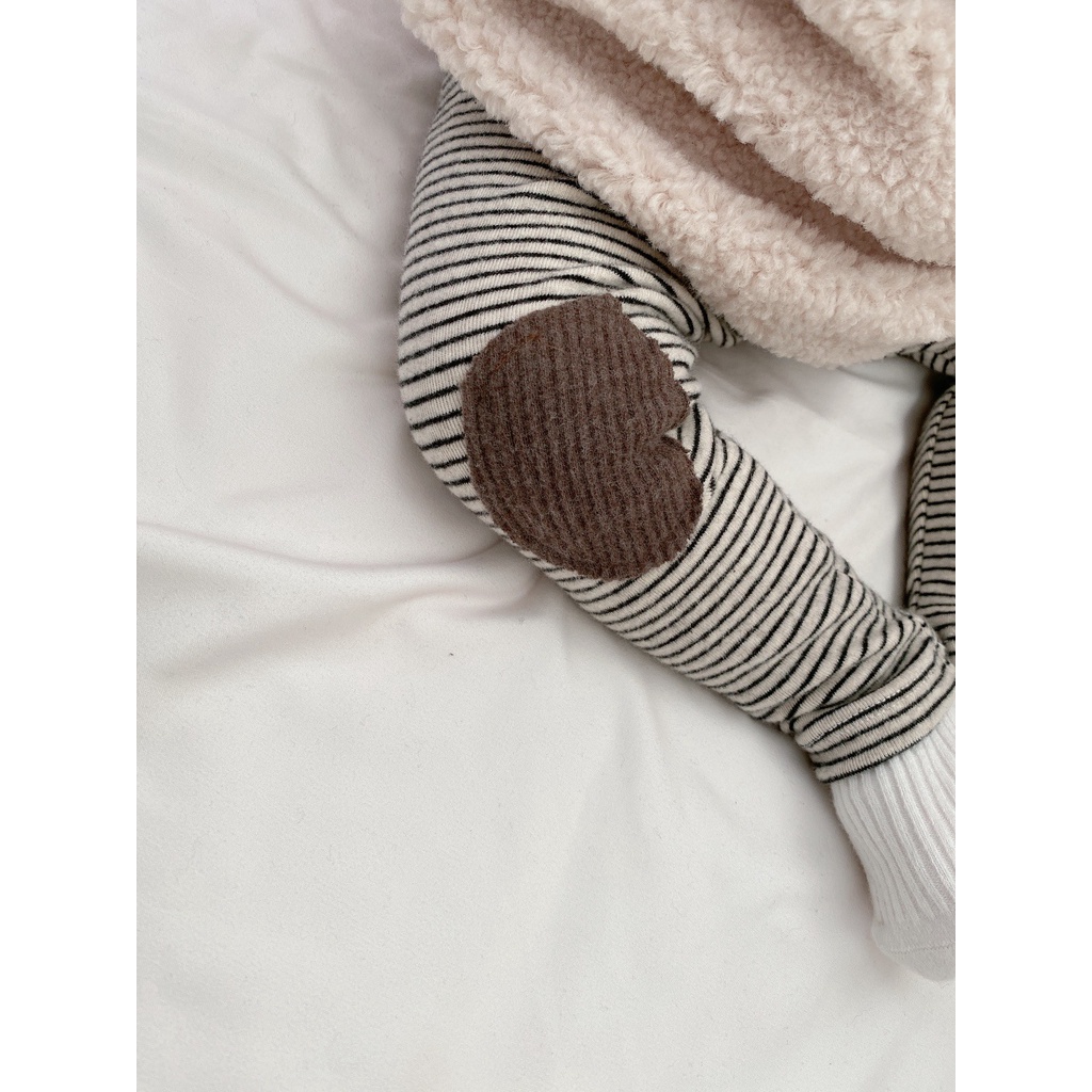 Quần legging lót lông kẻ ngang cho bé trai bé gái đáp gối phong cách Hàn Quốc dành cho bé từ 5kg đến 13kg