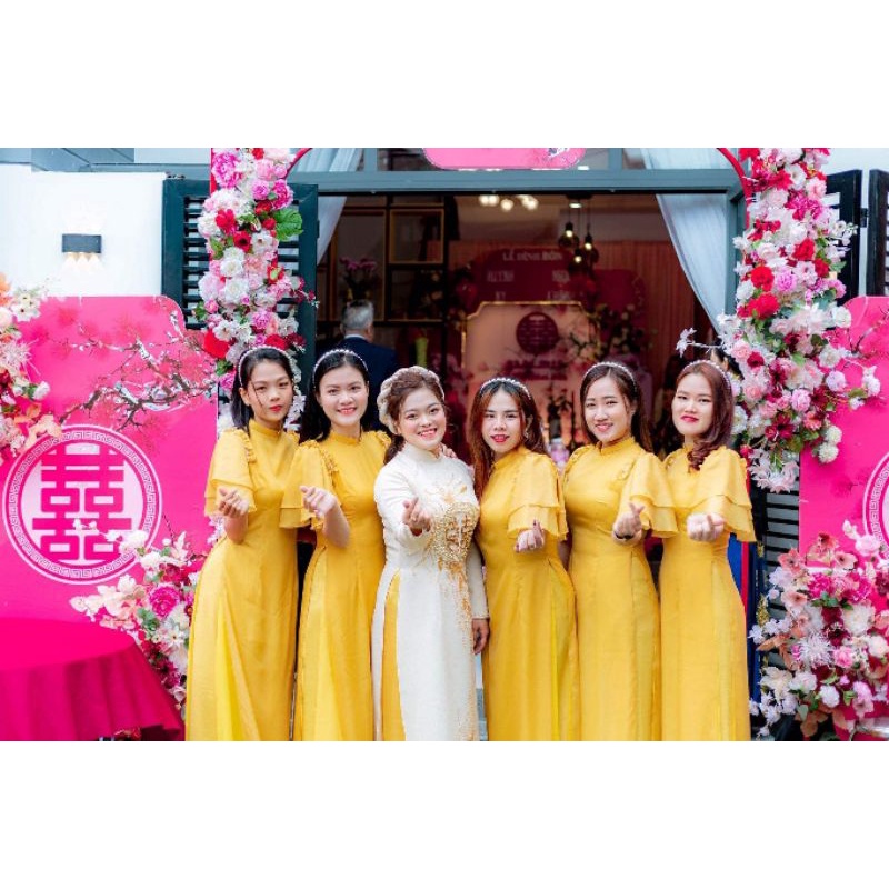 Cho thuê áo dài bưng quả giá 90k