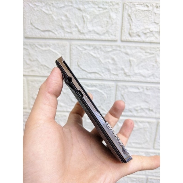 Blackberry 9981 bạc