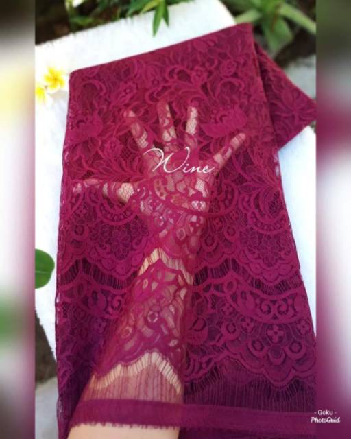 Vải Bán Nguyệt Dùng May Quần Áo Kebaya