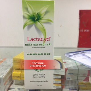 Lactacyd lá trầu không và nước hoa hồng 