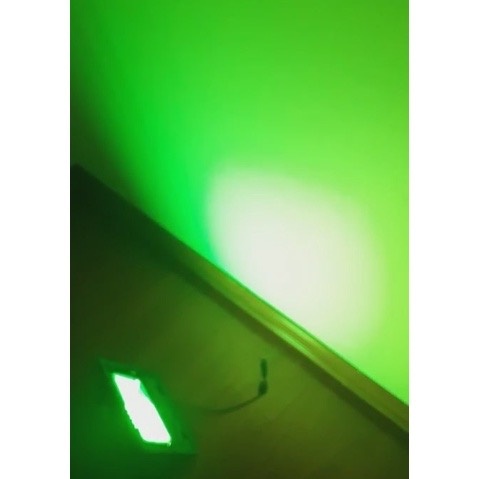 Đèn đổi màu 16 màu năng lượng mặt trời thương hiêu Mayor Wolf, công xuất 50W bảo hành 2 năm. 7 màu sắc cầu vồng