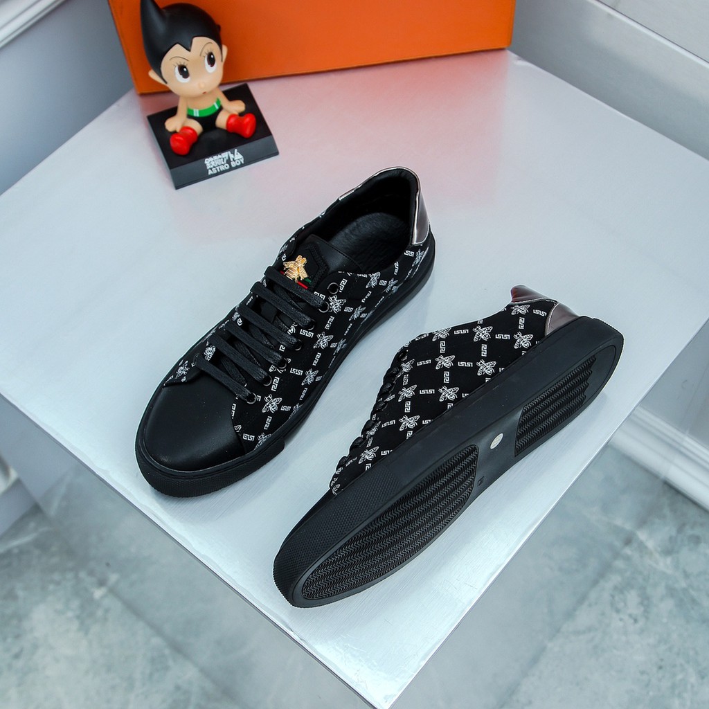 Giày sneakers nam da thật GUCCI GG GC trang trí họa tiết con ong kinh điển của thương hiệu