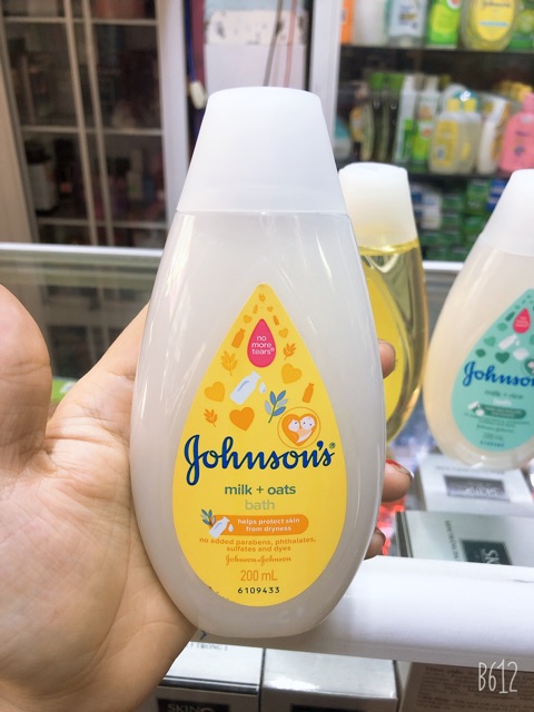 Sữa Tắm Johnson's Cottontouch Chai 200ml  Chai Mẫu Mới 2019