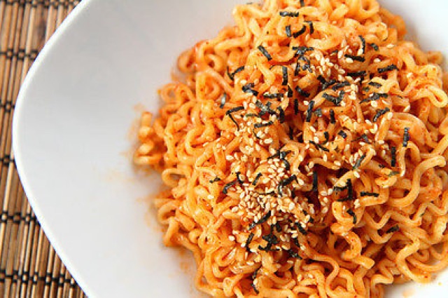 MÌ CAY KHÔ TRUYỀN THỐNG SAMYANG | BigBuy360 - bigbuy360.vn