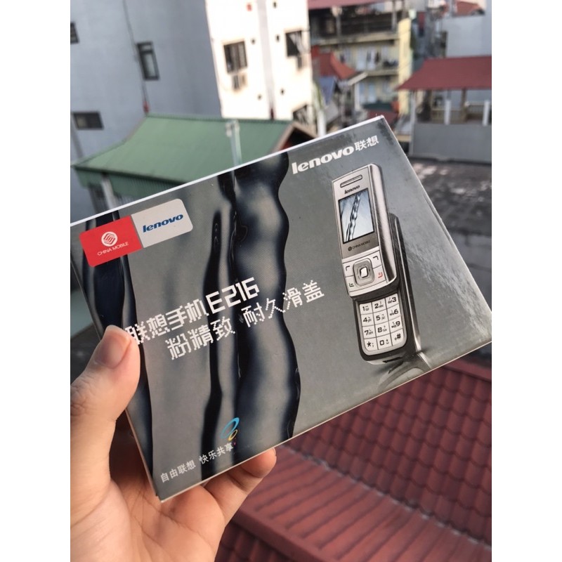 điện thọai trượt Lenovo E216