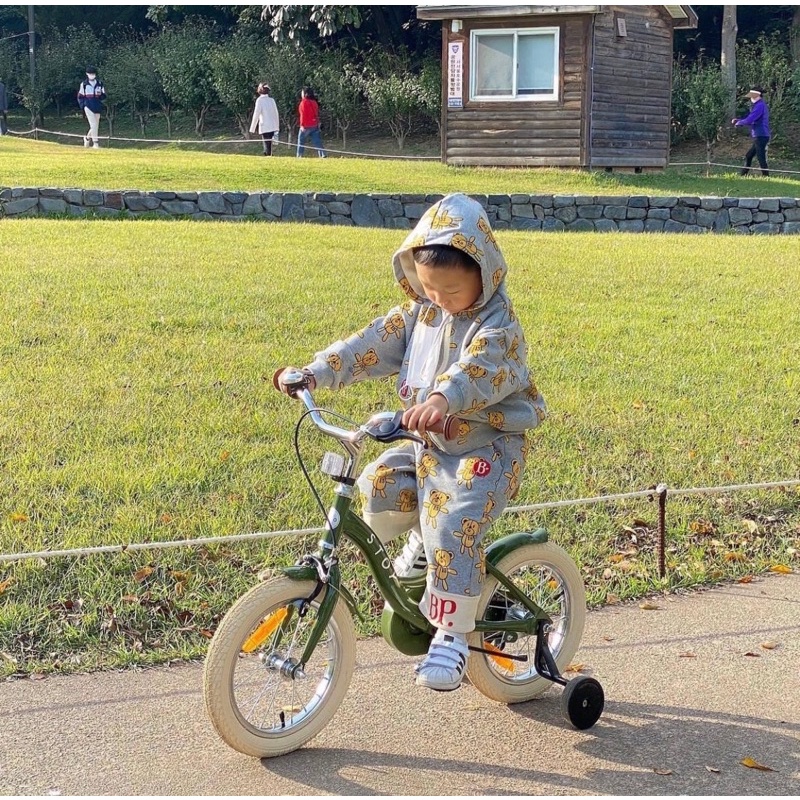 Xe đạp 4 bánh Stoy cho bé hàng nhập khẩu cao cấp