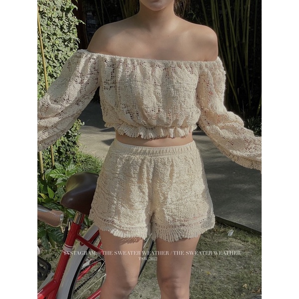Set rời áo ren kem trễ vai dài tay kèm quần short ren 2 lớp the.sweaterweather TSW (ảnh thật)
