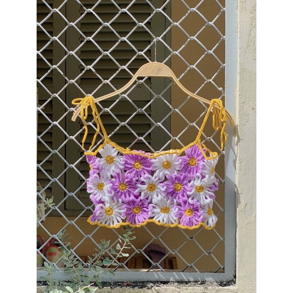 Áo croptop móc len hoa MADEBYTIM