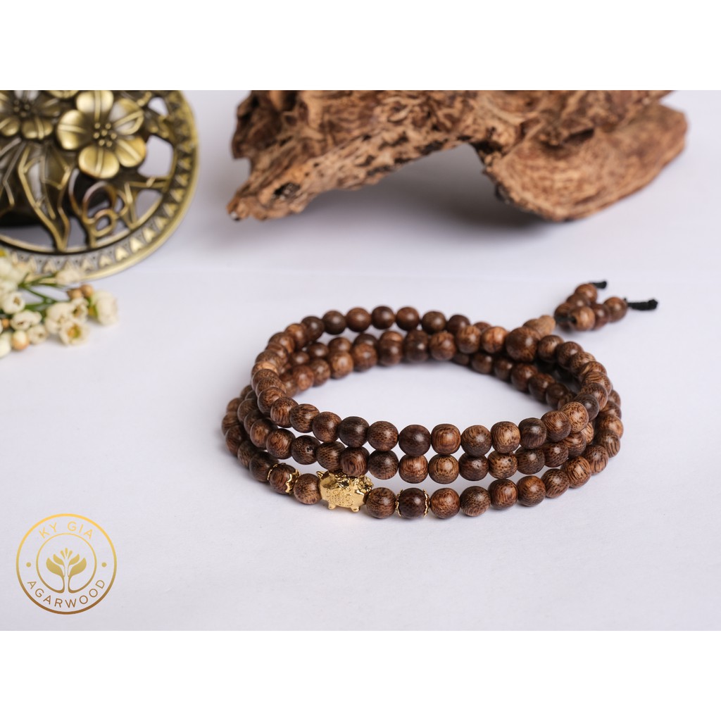 Vòng Tay Trầm Hương Kỳ Gia 108 Hạt Mix Charm Lợn Đại Cát