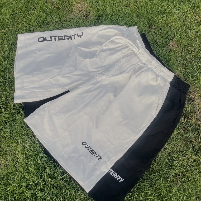 Quần Short Kaki Local Brand In Chữ OUTERITY màu đen trắng form unisex phong cách Ulzzang - Gin Store